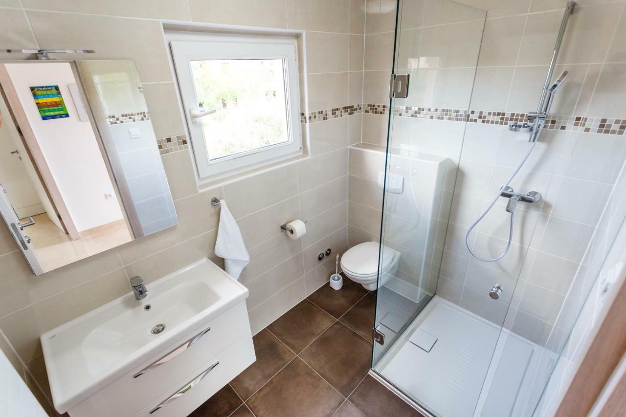Apartman Maslina Krk Town Exterior foto